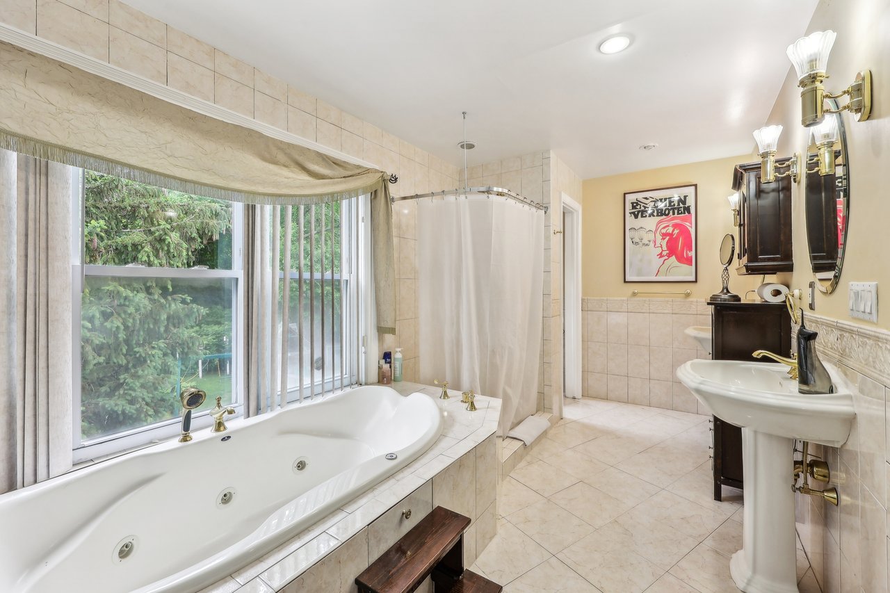 63 Bonnie Meadow Rd.
