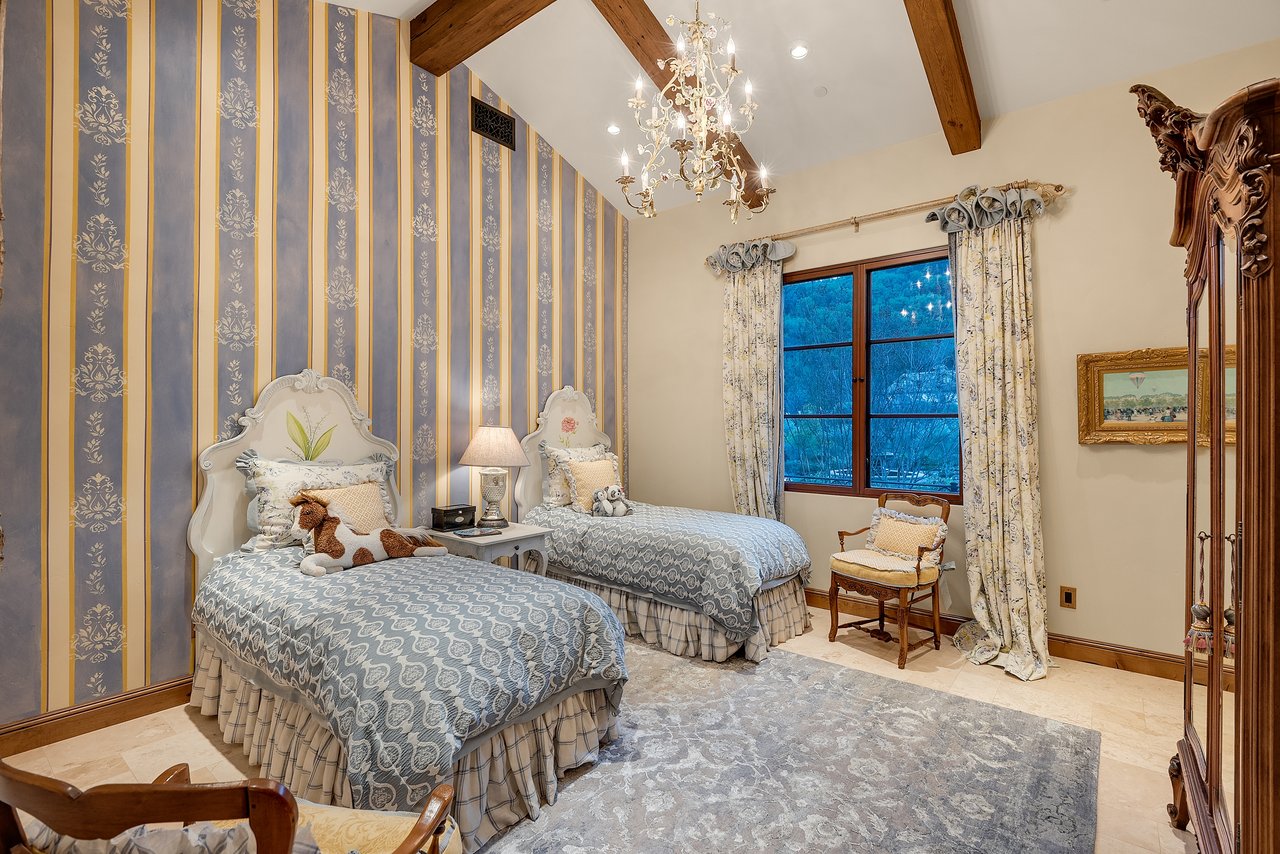 22100 Mount Eden Road