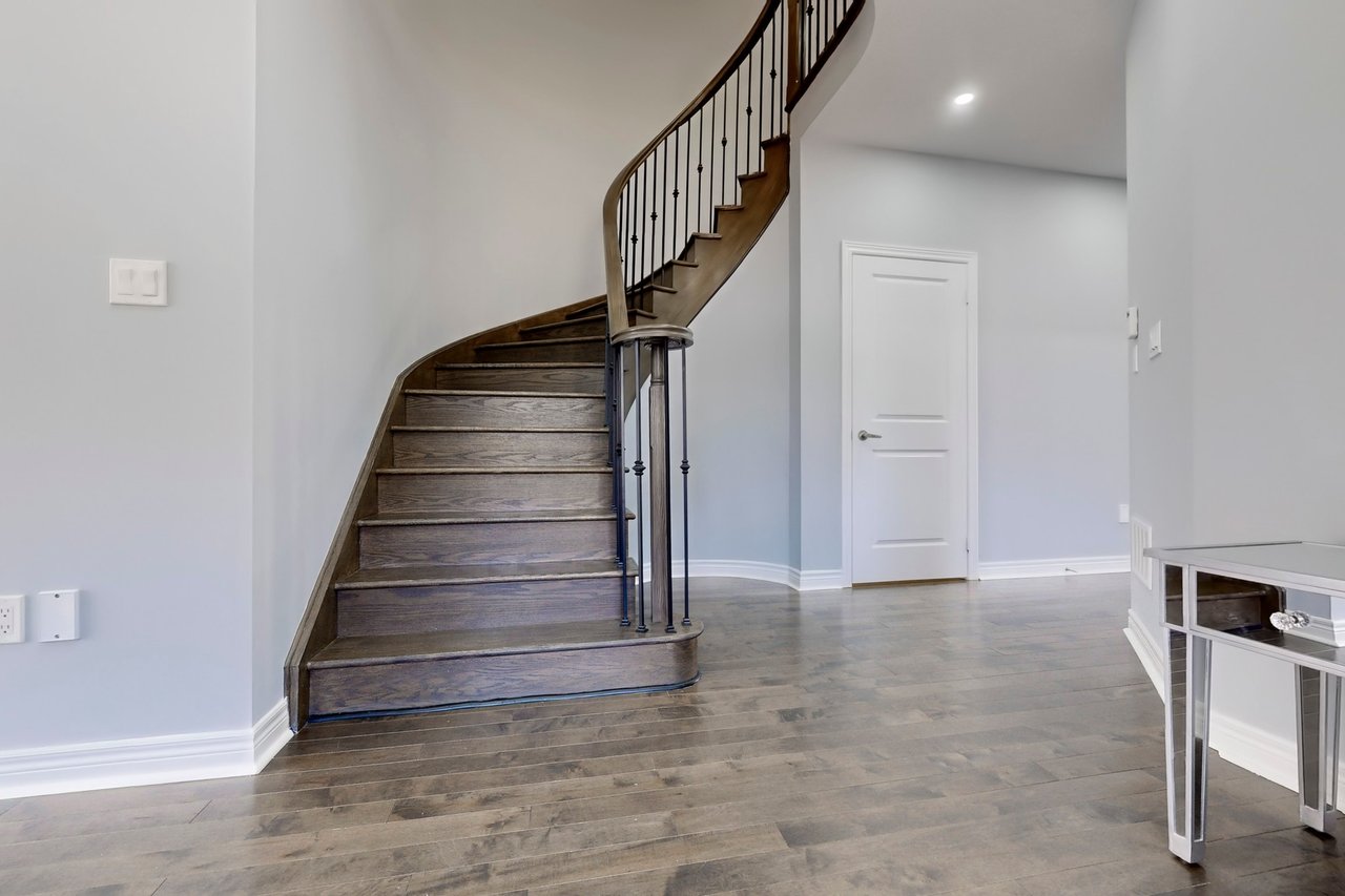 227 Inverness Way