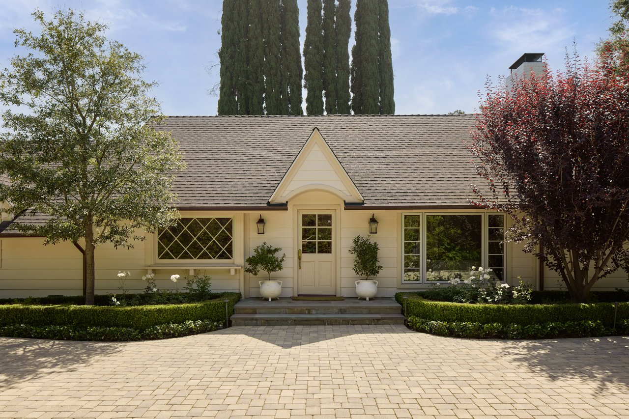 17333 Rancho St, Encino