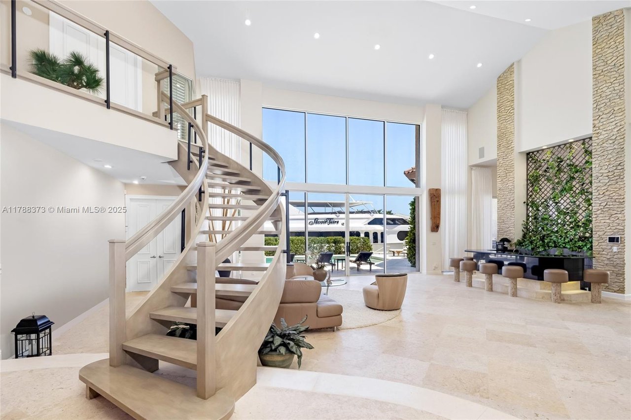 600 Isle Of Palms Dr