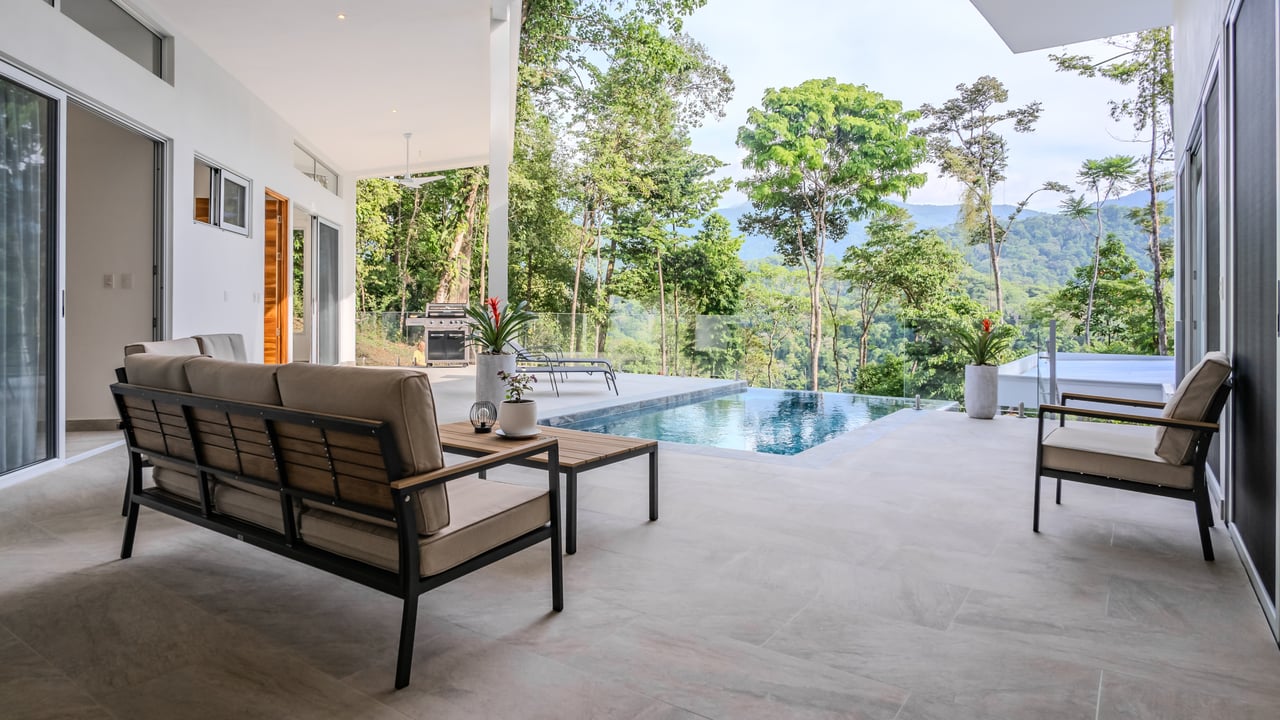 An Exclusive, Sunny Ridge-Top 4-Bed Designer House With Unforgettable Mountain & Jungle Views