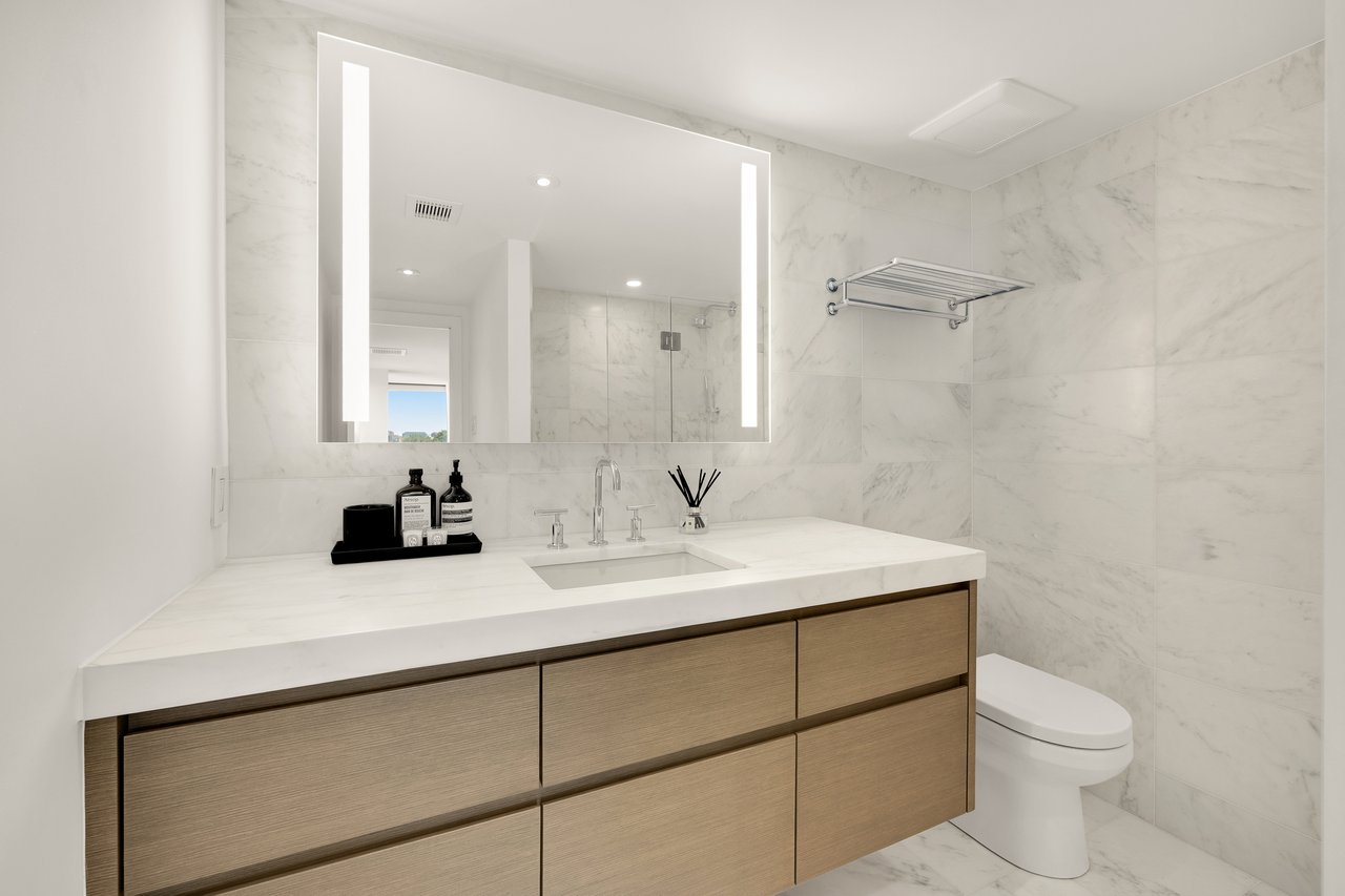 2501 M Street NW #704