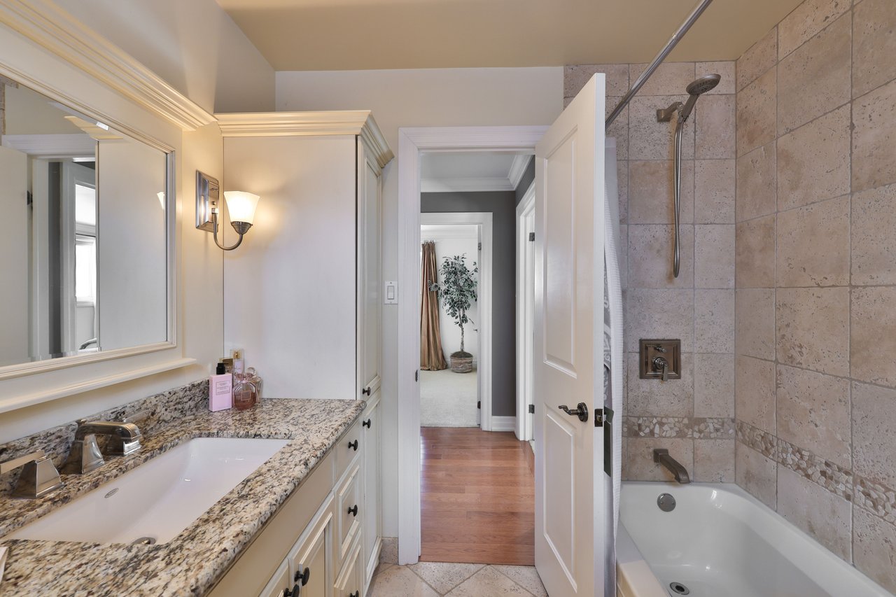 502 Bohemia Crescent, Oakville