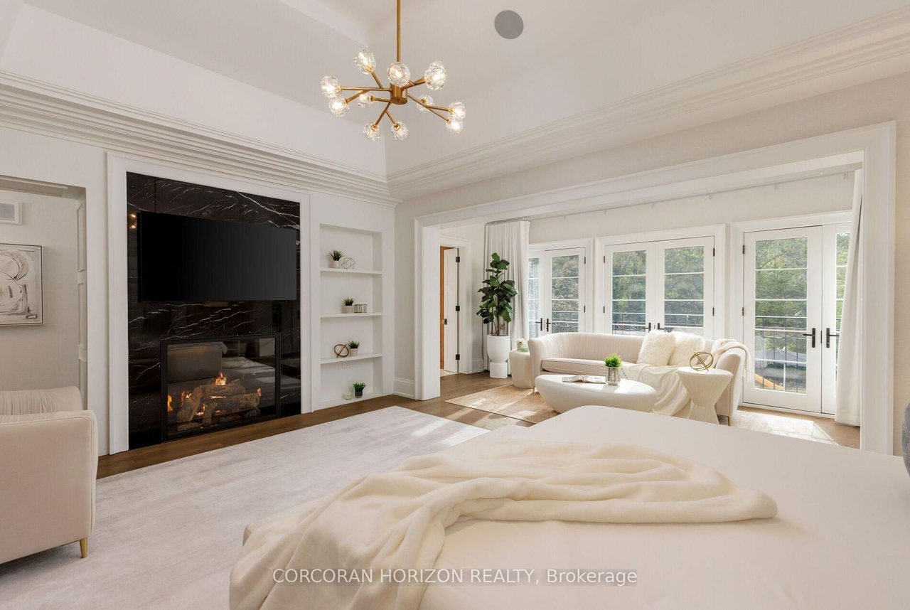 HOGGS HOLLOW CROWN ESTATE