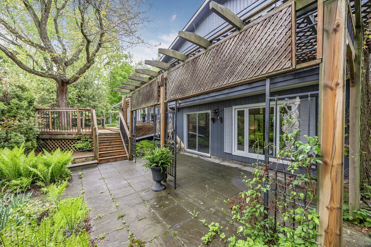 55 Old Church Road, King