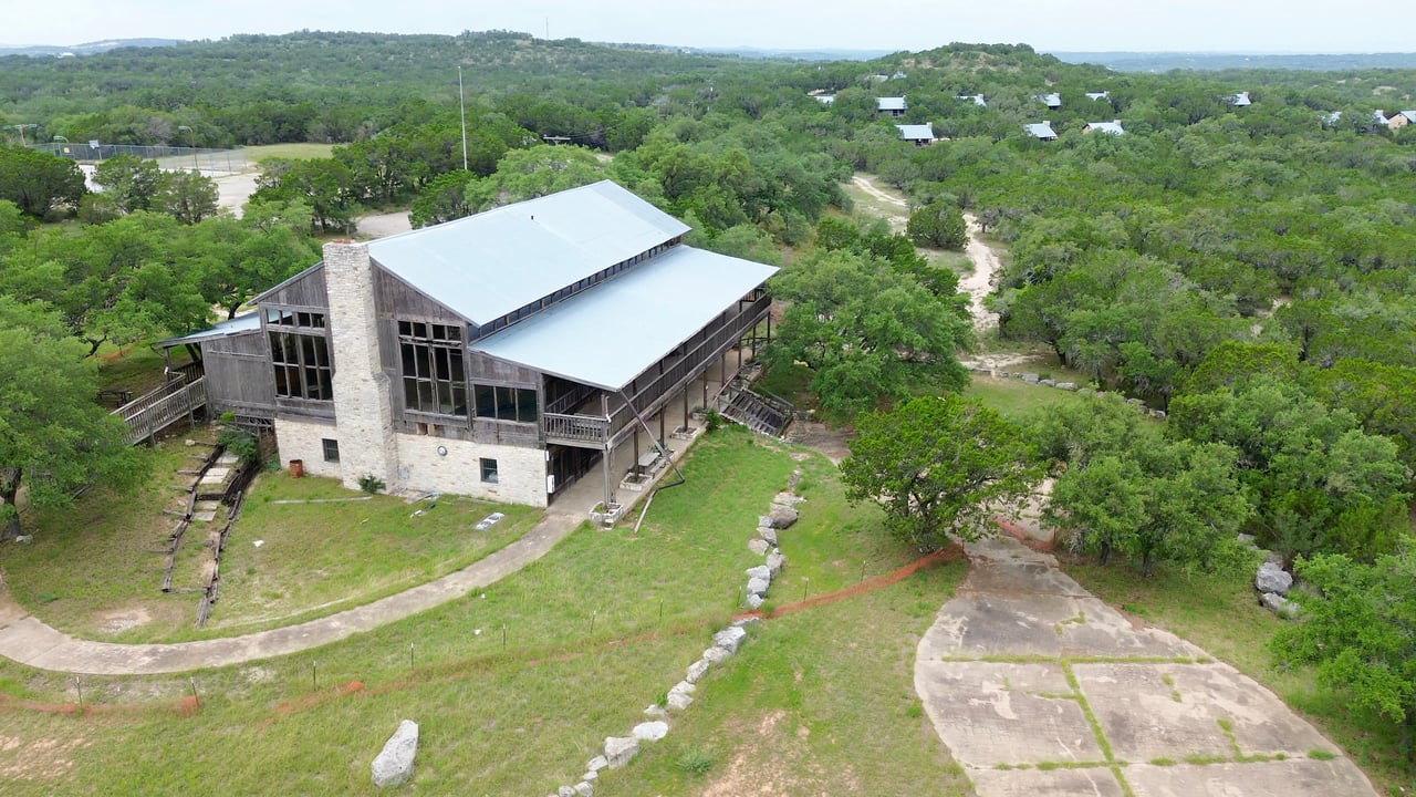 1300 Pace Bend Road North