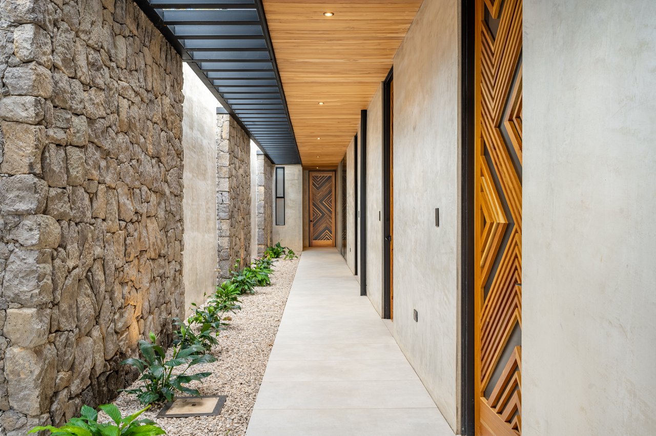 Casa Uchuva | Architectural Harmony of Wood, Stone, and Light