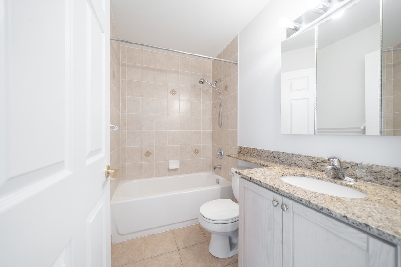 5508 Yonge St PH03