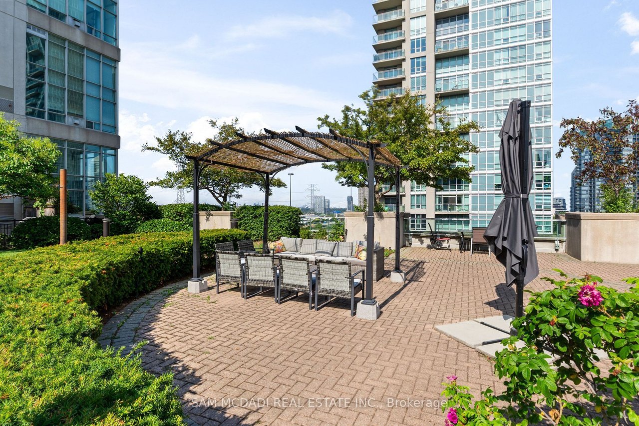 DREAMY TWO-STOREY PENTHOUSE