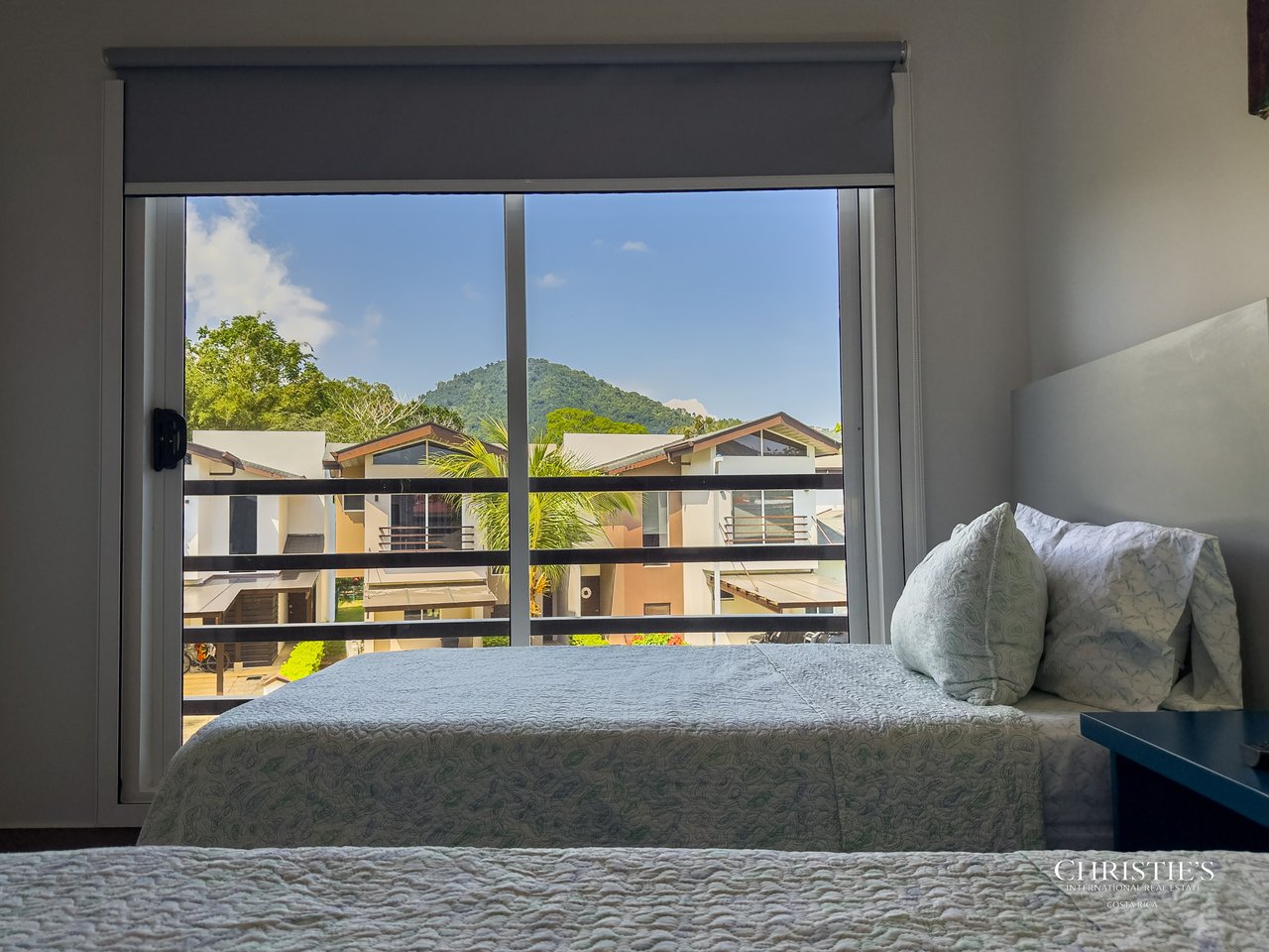 Ciudad del Mar Modern Home - South Jaco Beach 
