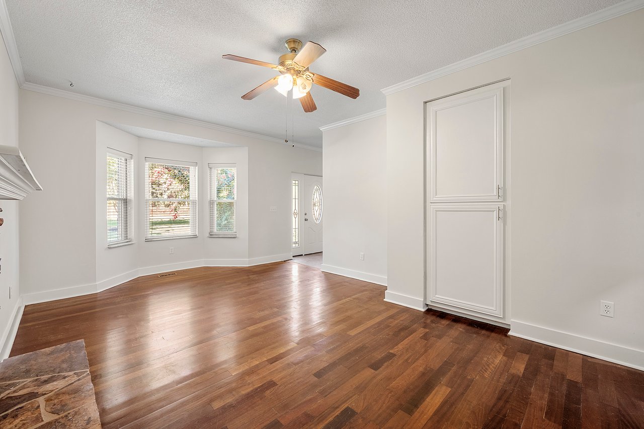 140 Forest Lake