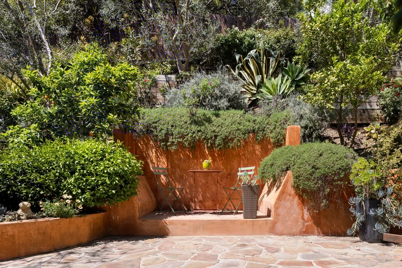 2669 Harlesden Ct, Hollywood Hills