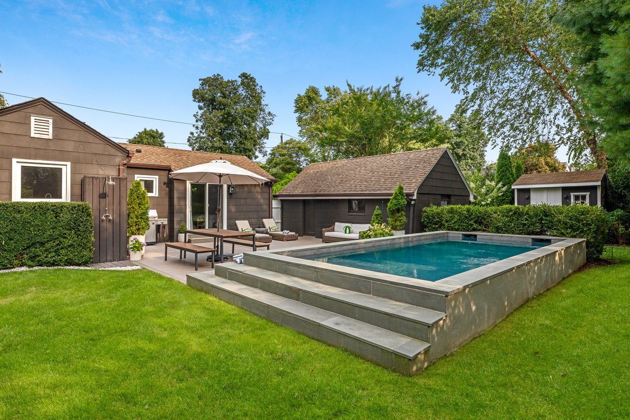 Stylish, Move-In Ready Living in Brookhaven