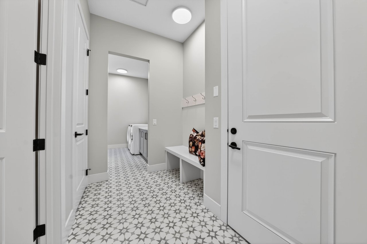514 Pine Creek Ridge