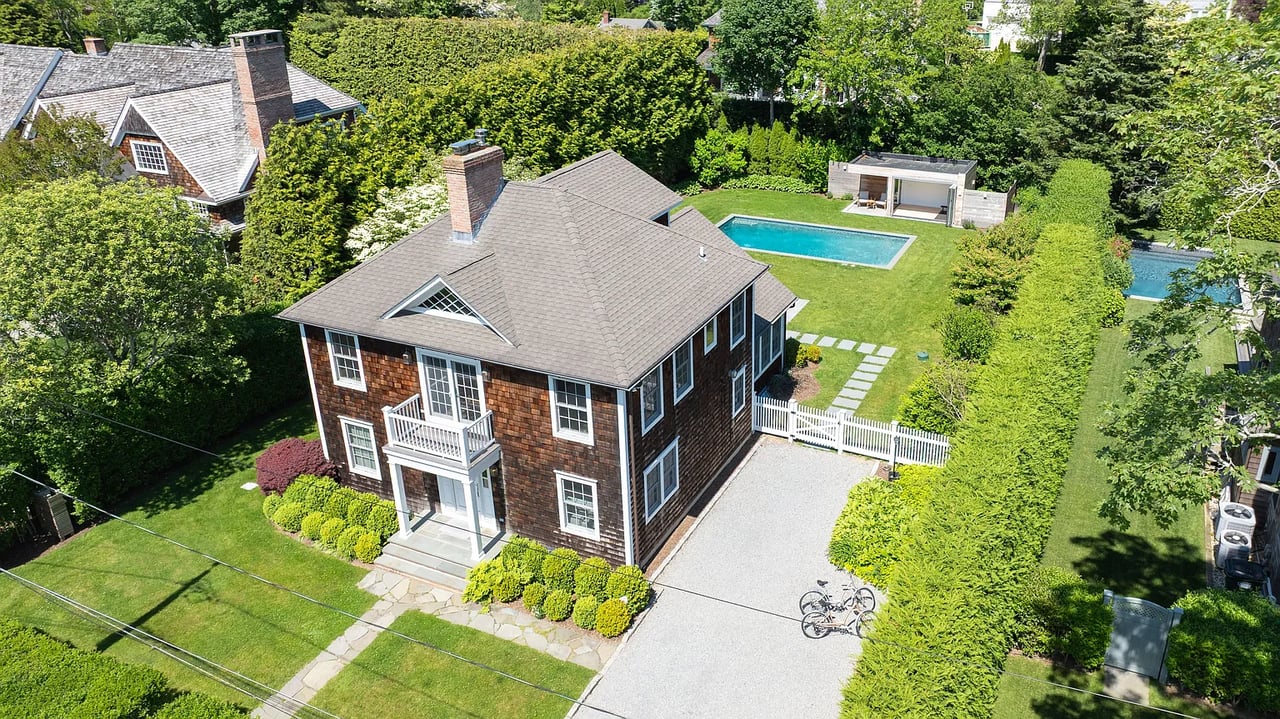 27 Halsey St