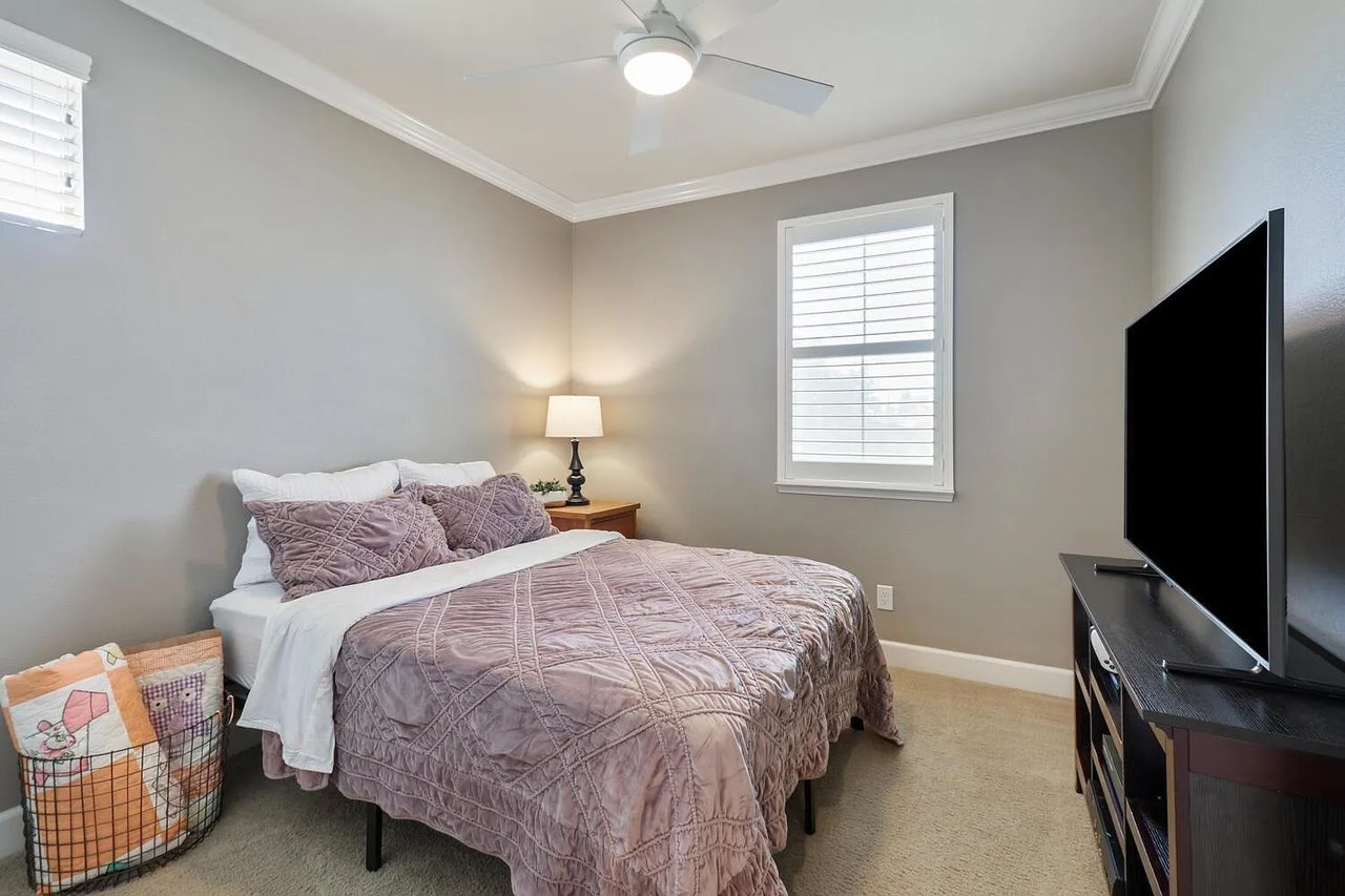 2200 Red Hawk Ct