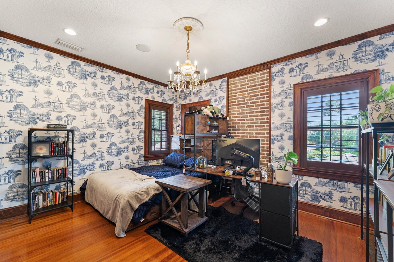 Avondale Tudor