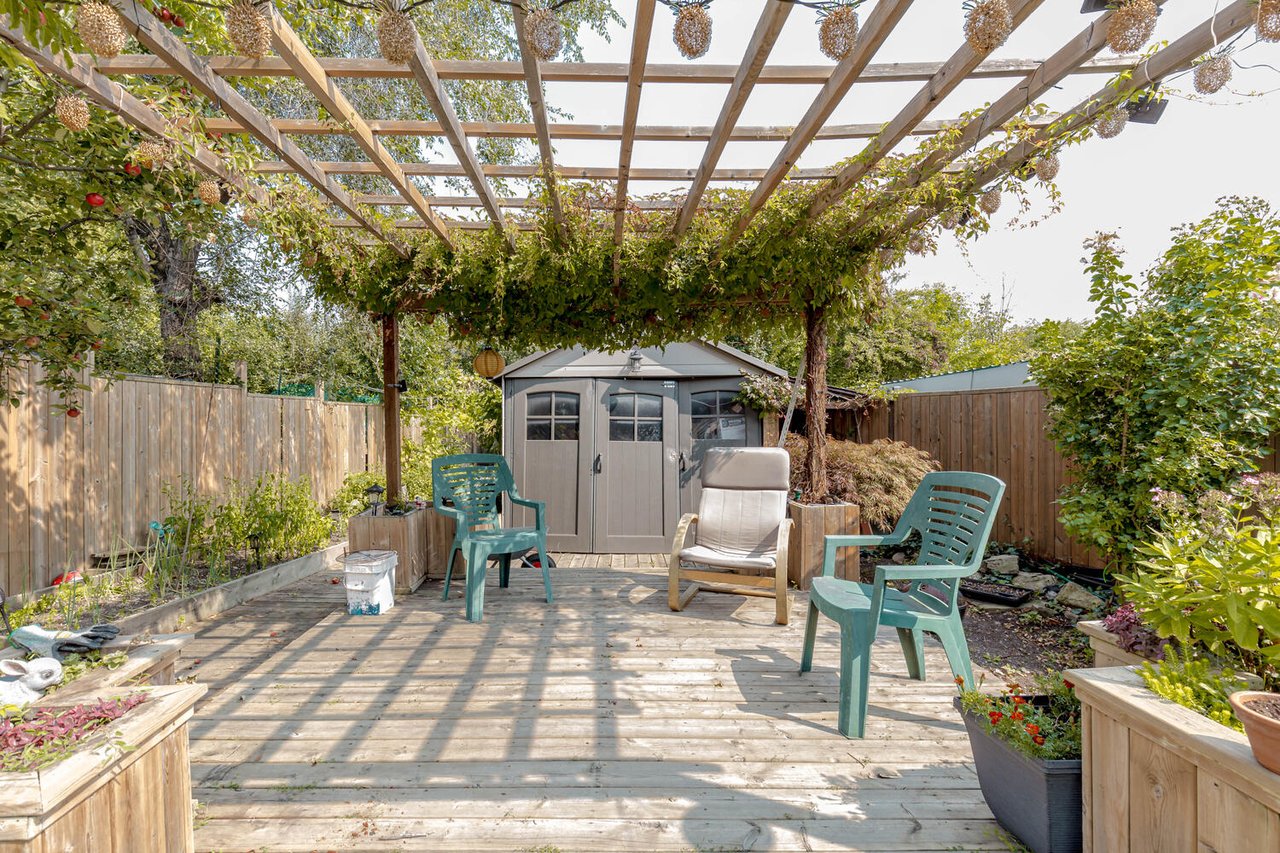 11 Glenmore Crescent