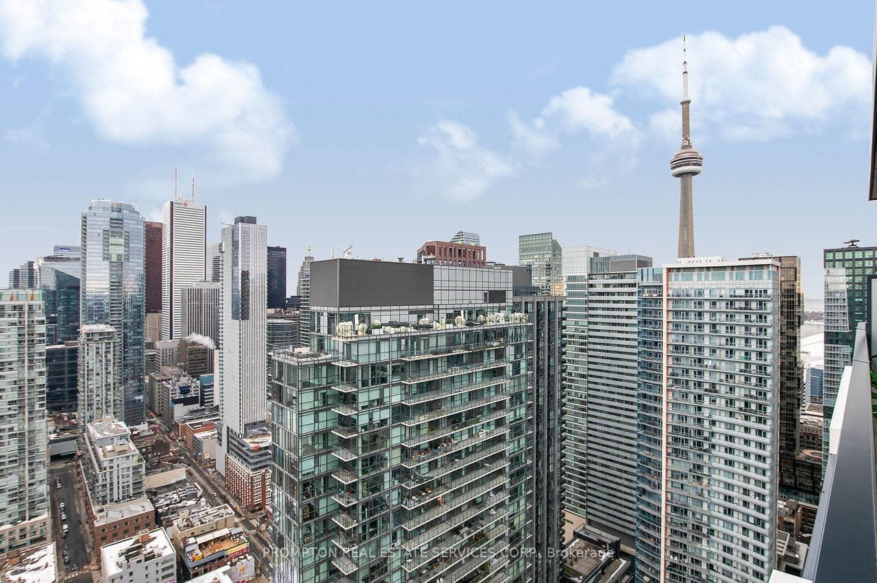 LUXURY PENTHOUSE ON WIDMER