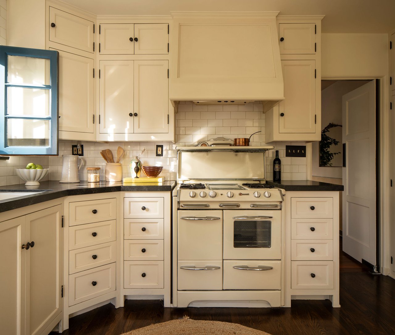 :: The Bower House, 1933 :: 