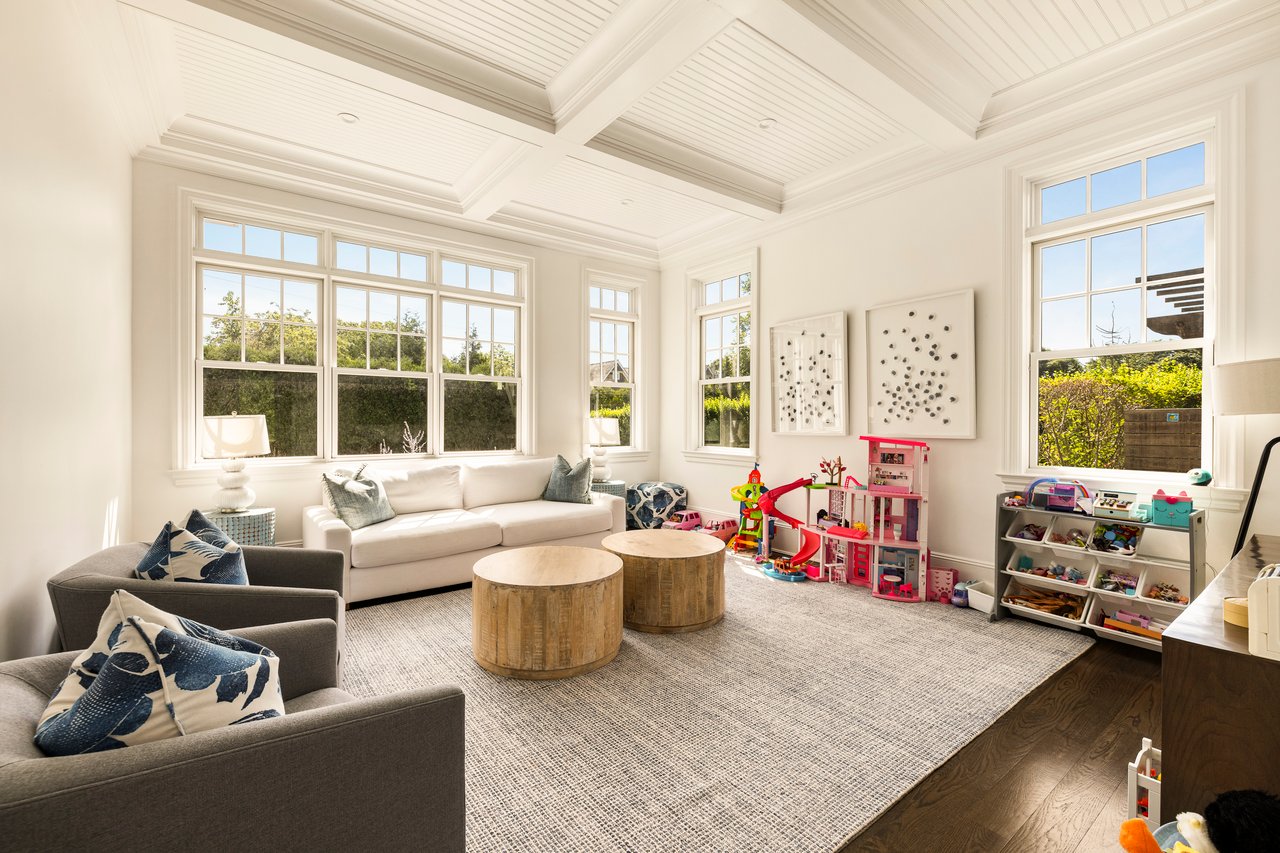 Bridgehampton South Turnkey 