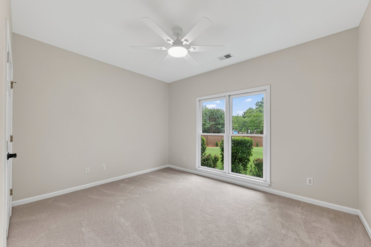 1635 Briers Chute