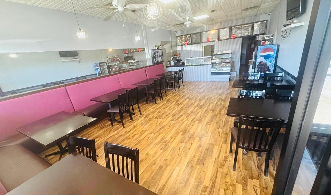 433 Simcoe Street Unit: 3