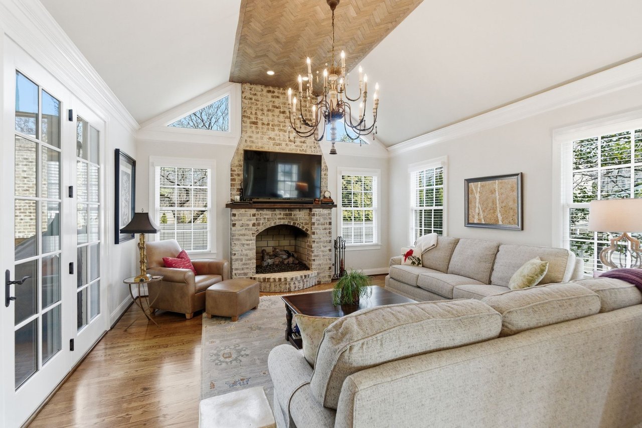 817 Montclair Drive