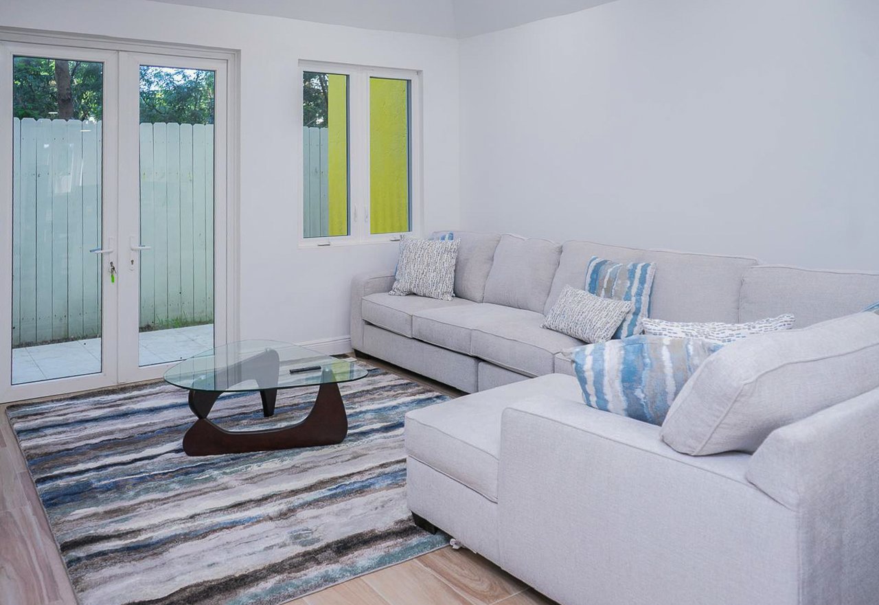 Unit #6 Dunmore Court