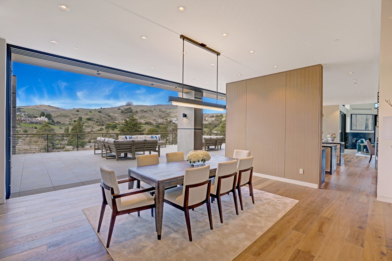 Modern Luxury - Completed in 2020