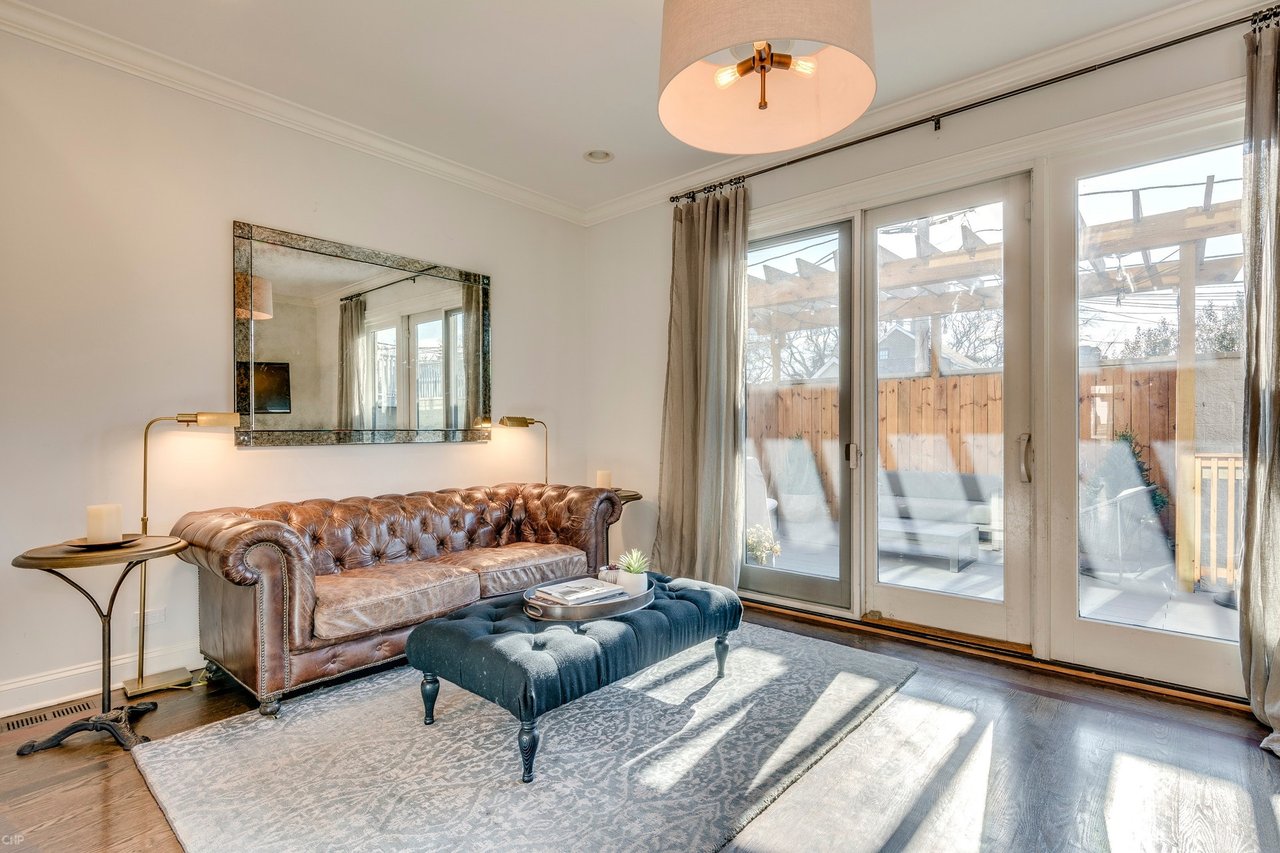 Designer Showcase | 2047 W Erie Street | $1,099,900