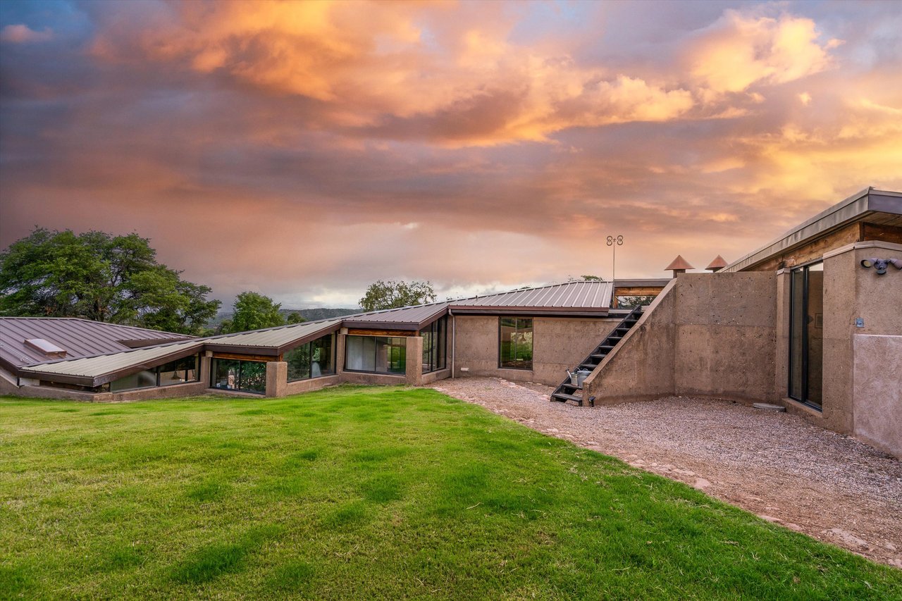 85 Hog Canyon Road