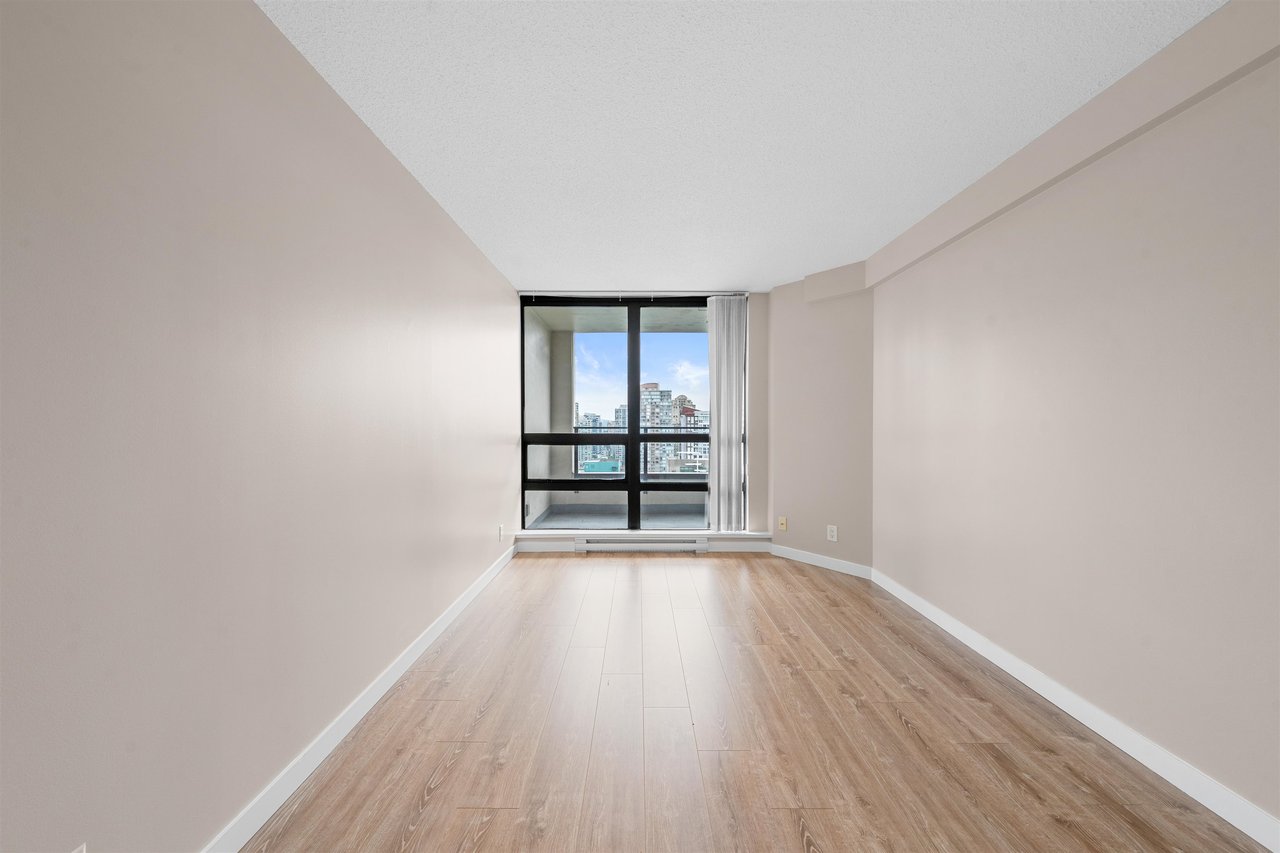 1923-938 Smithe Street, Vancouver