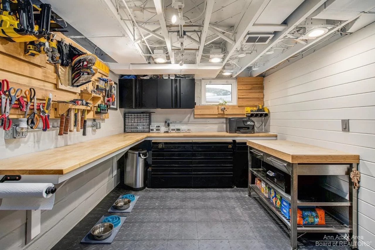 1309 Henry St, Ann Arbor, MI 48104