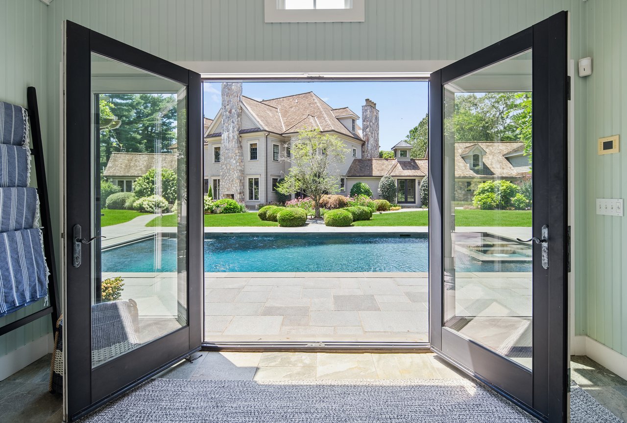 9 Greenbrier Road