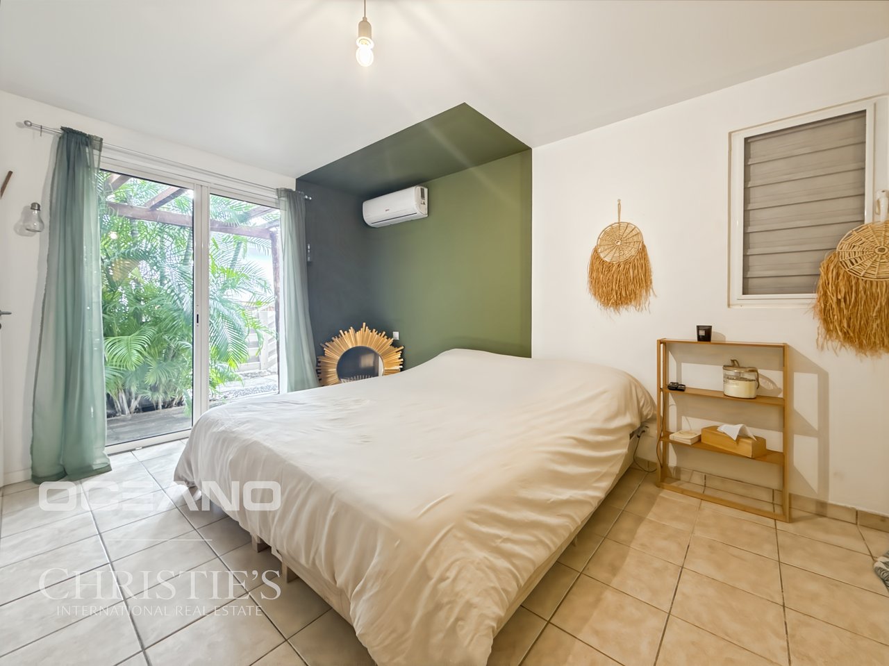 EXCLUSIVE - 2 bedrooms Townhouse with a pool