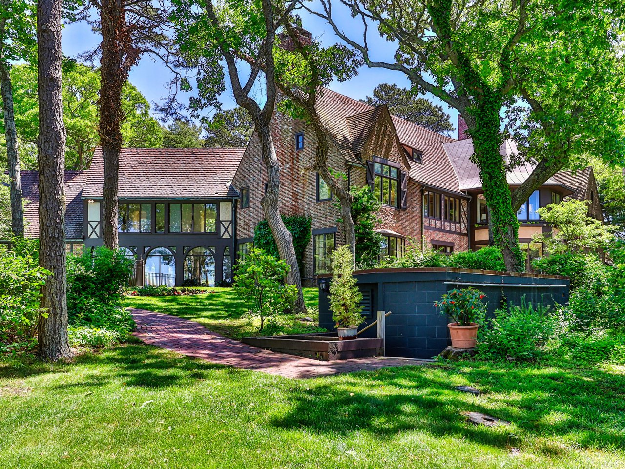 Waterfront Legacy Property on Oyster Harbors