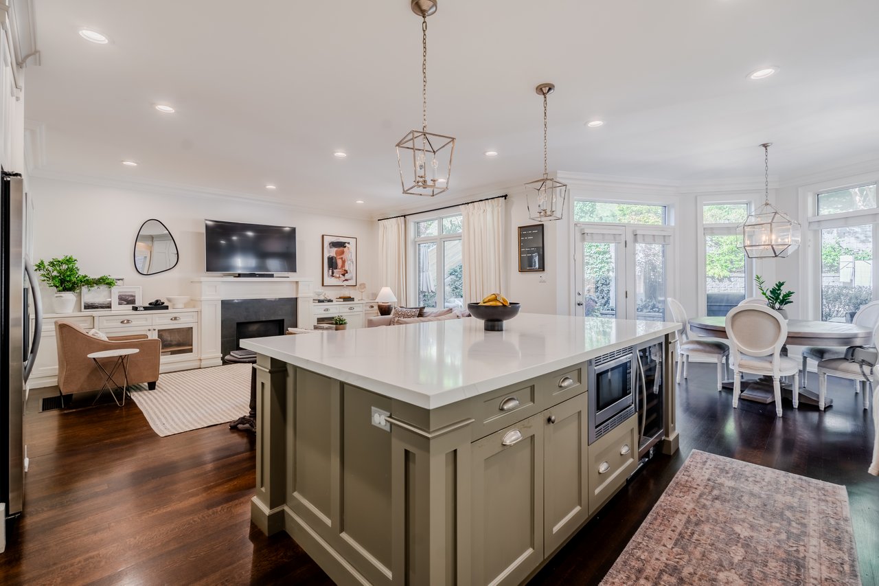 34B Long Crescent