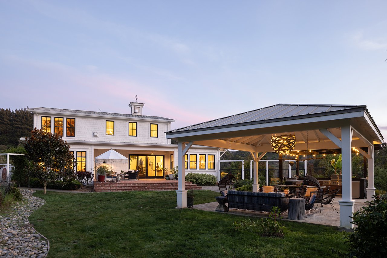 Honey Hill - 365 Race Horse Ln