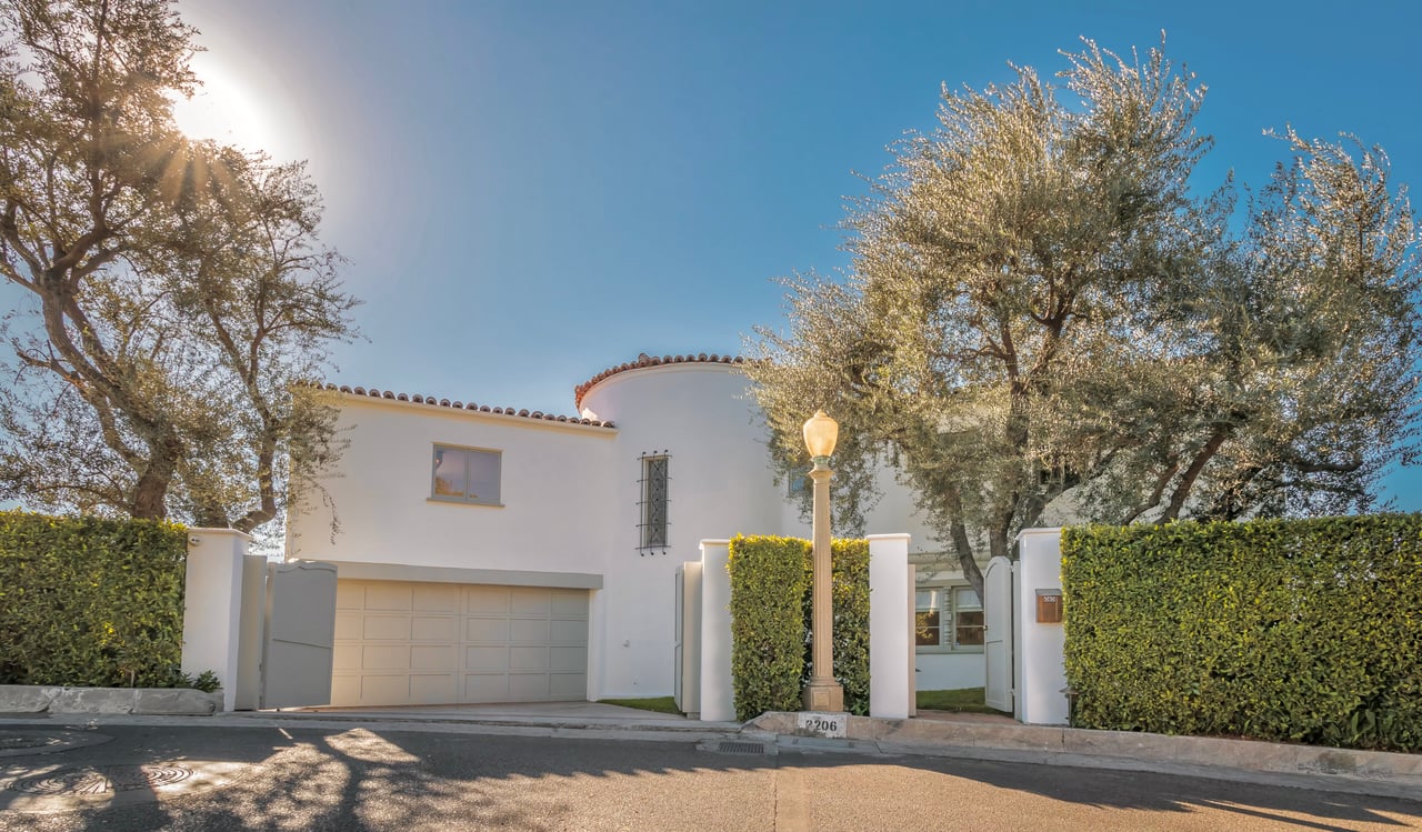 3206 Deronda Dr