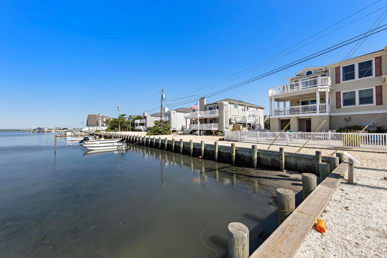 401 Pearl Street (West Unit), Beach Haven