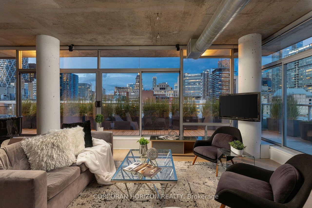 QUEEN ST W PENTHOUSE