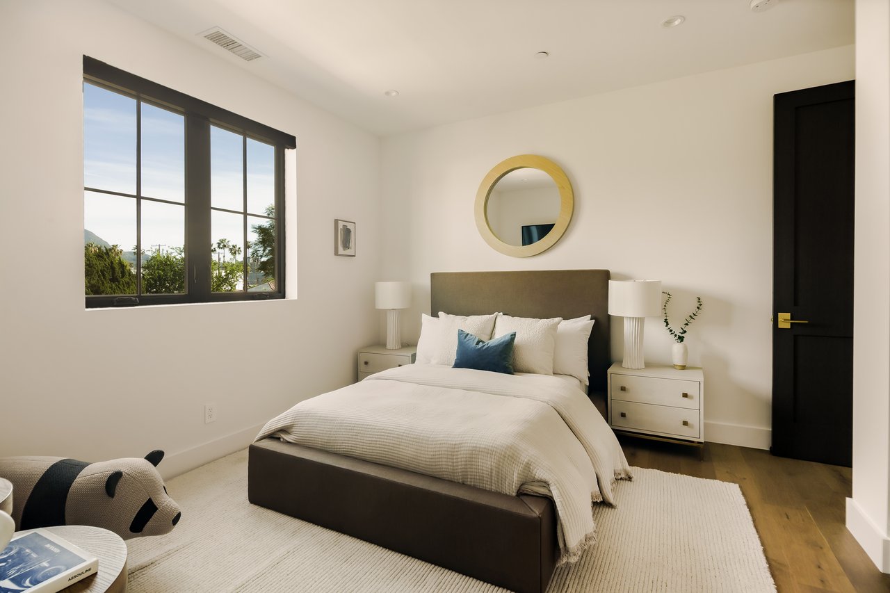 4261 Denny Ave, Toluca Lake 