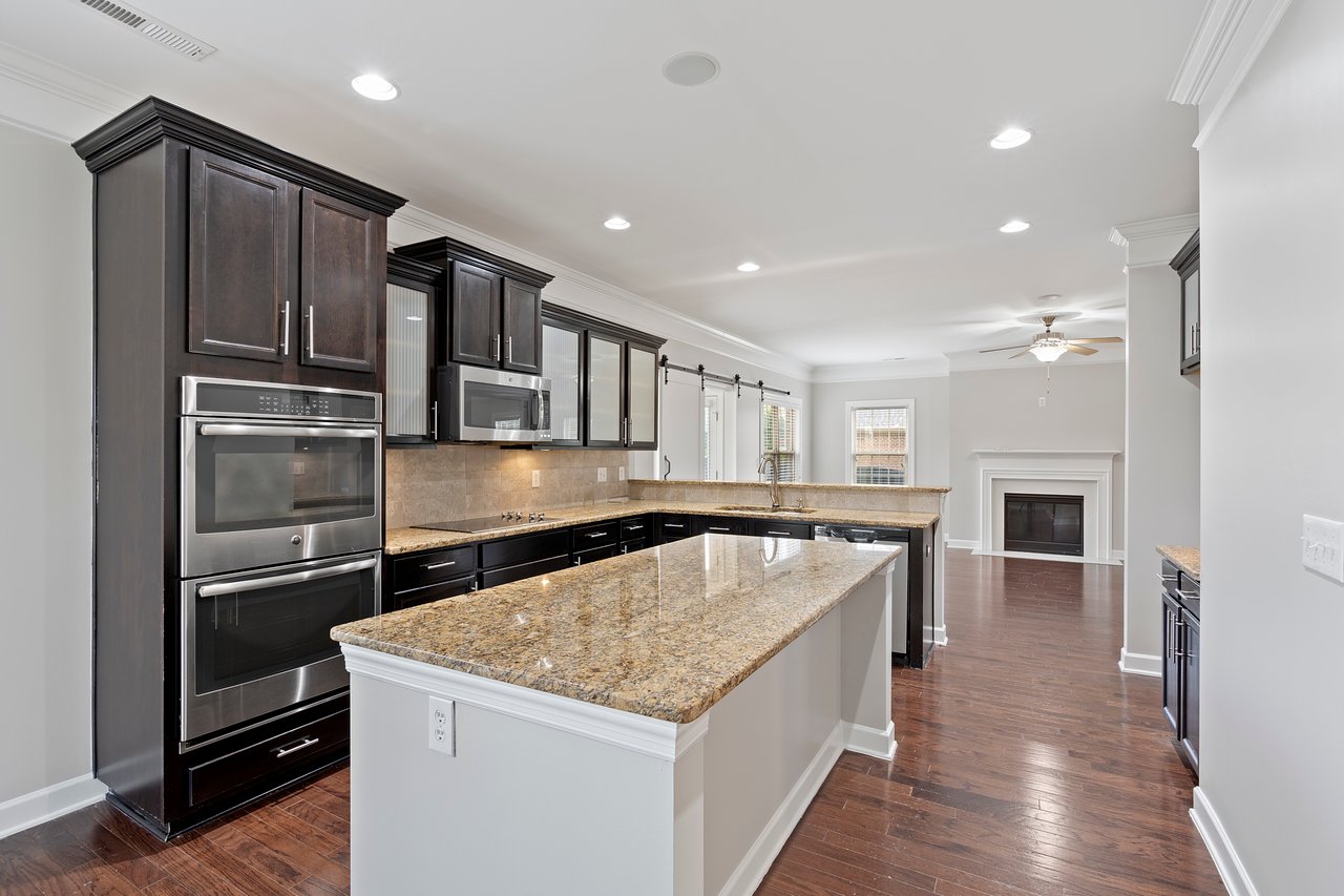 Spacious 5-Bedroom Luxury Retreat