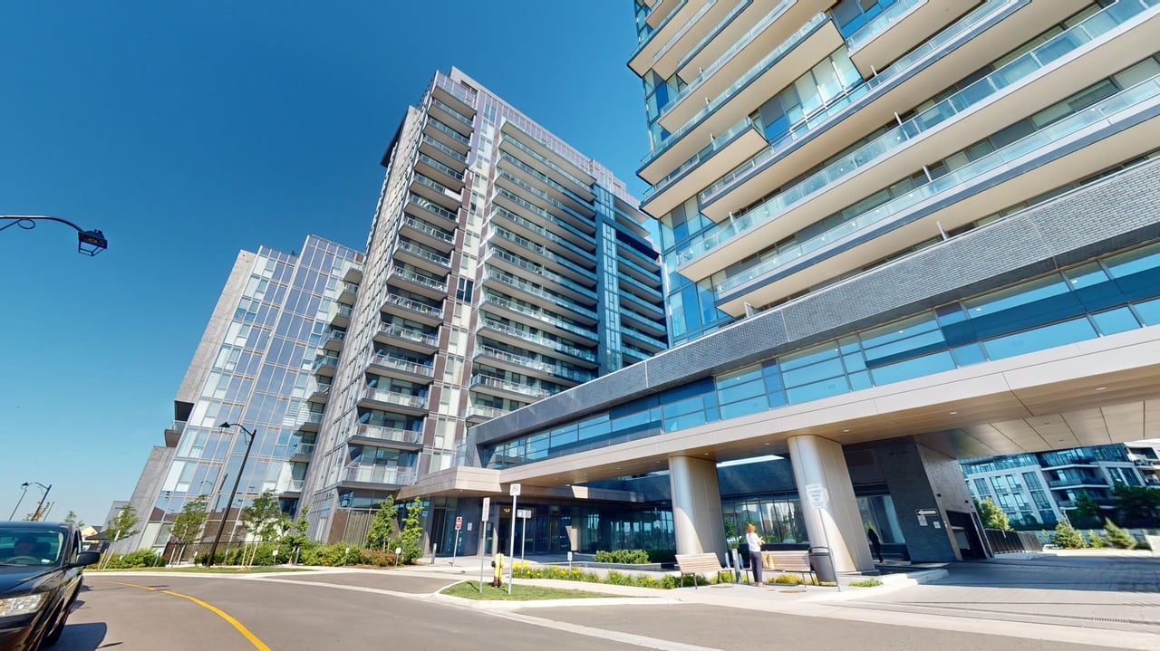 10 Gatineau Drive Unit: 209