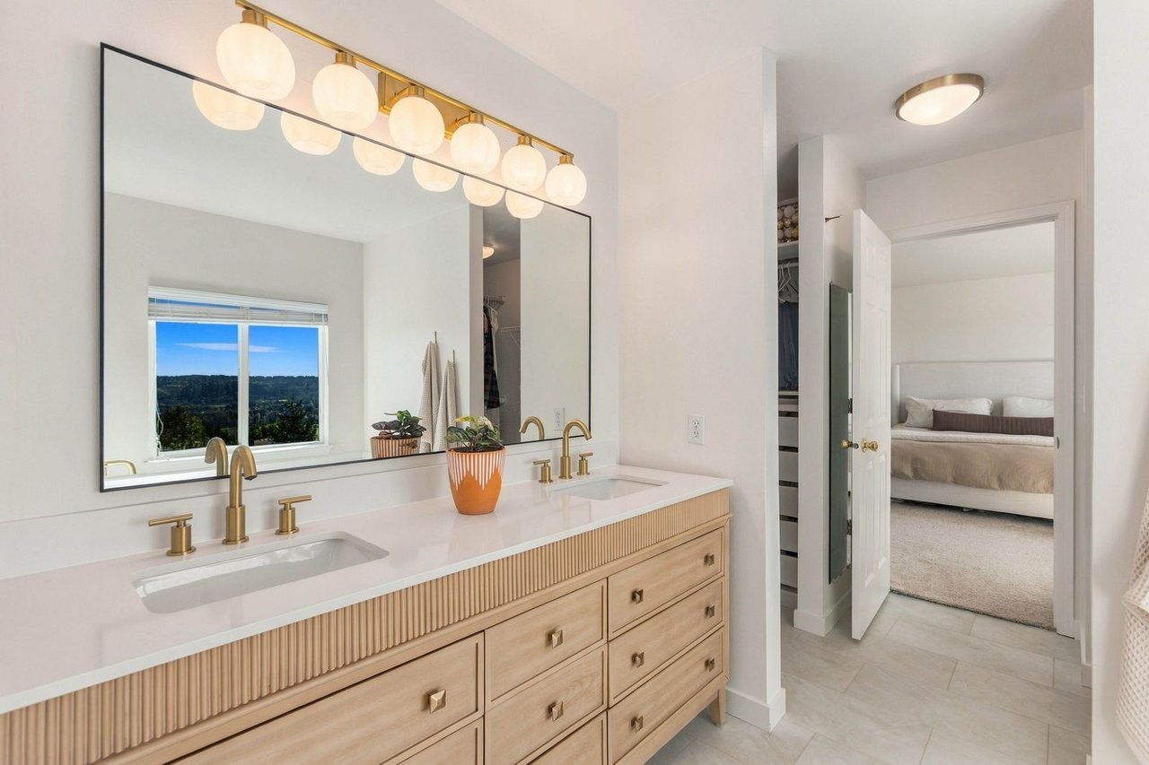 Sky Island Lifestyle Sweeping Valley Views