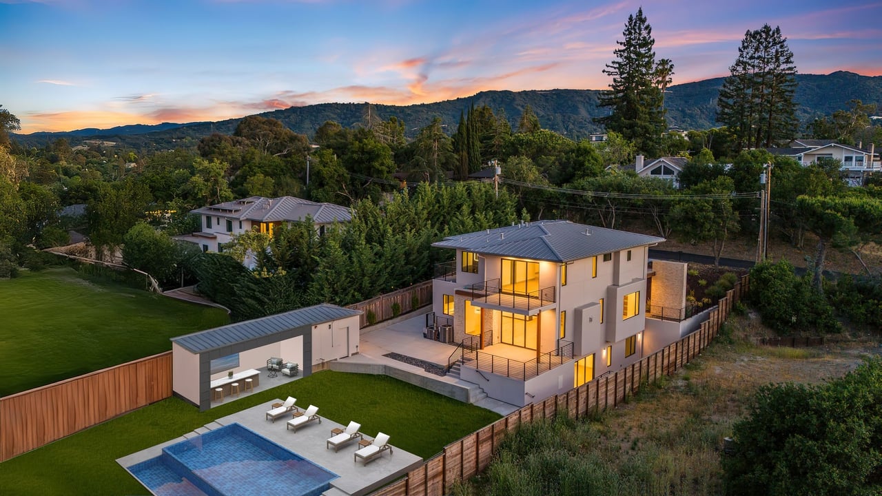 1127 Hillslope Place