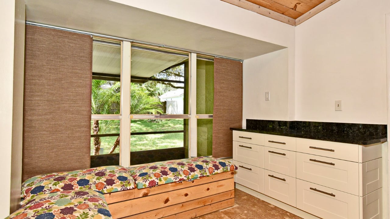 Three-Bedroom for Lease in Orlando's Bay Lakes Neighborhood