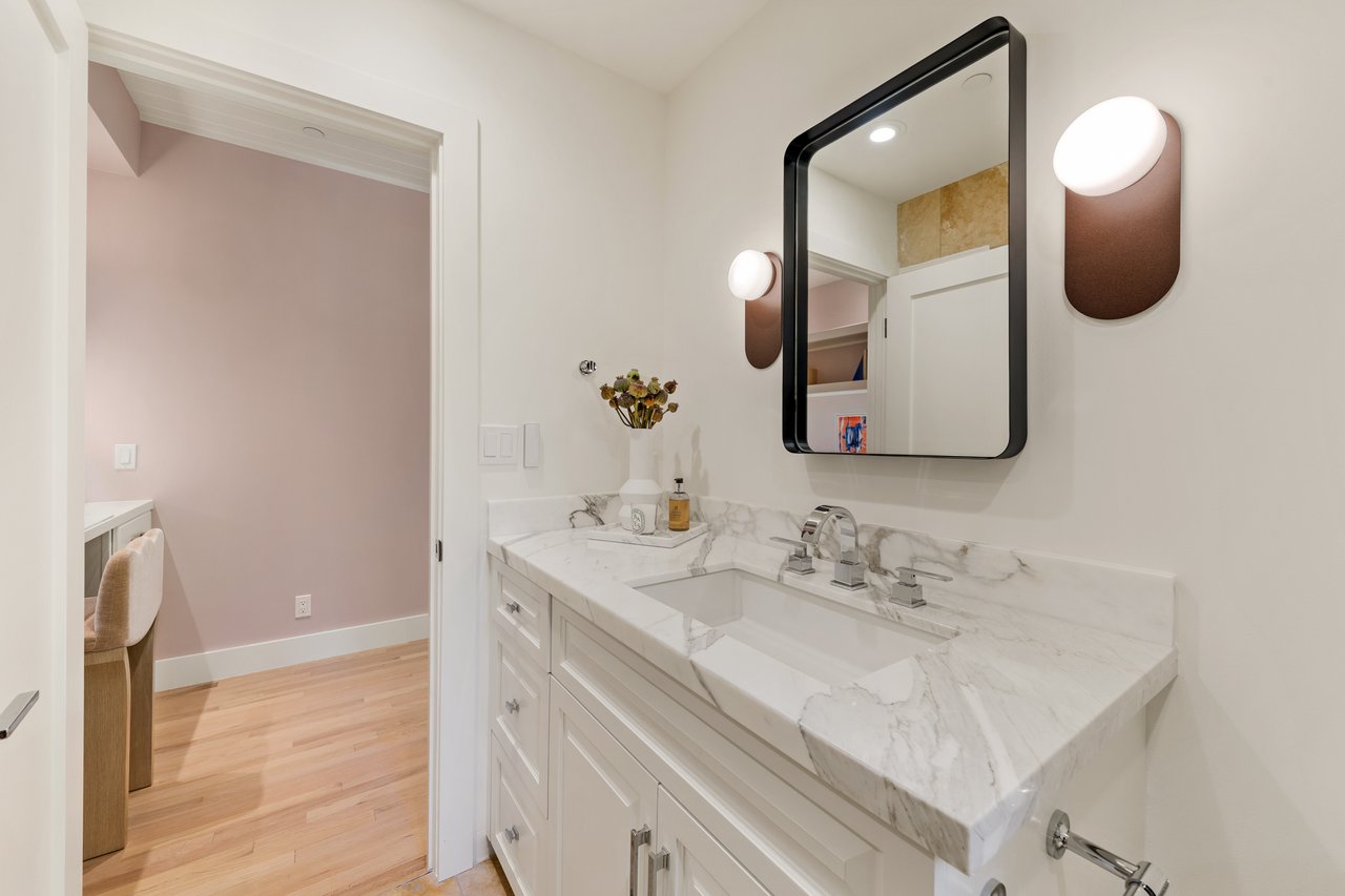 Private, Modern Compound in Premier Ross Location